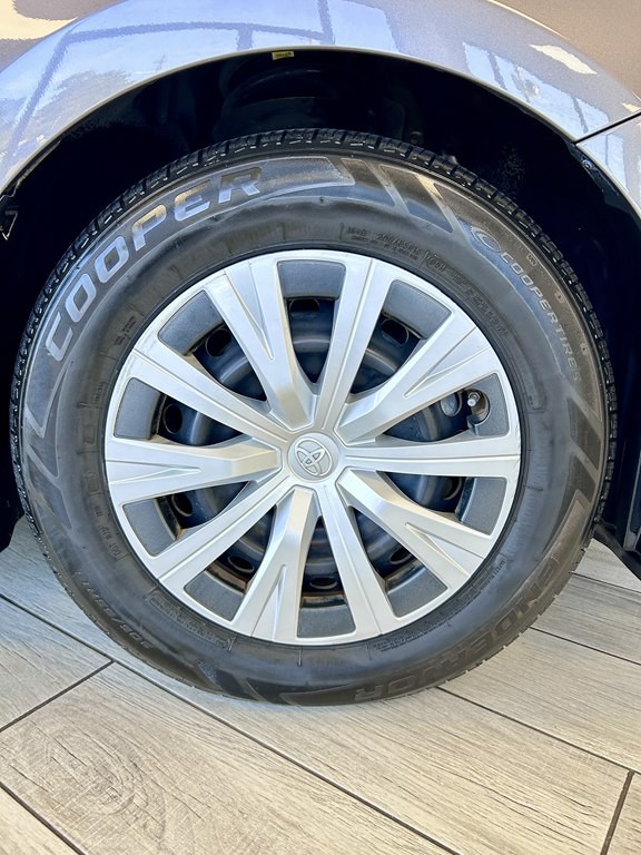 2019 Toyota Camry Image 19