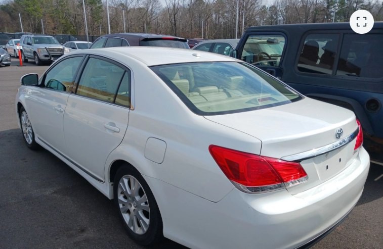 2011 Toyota Avalon Image 4