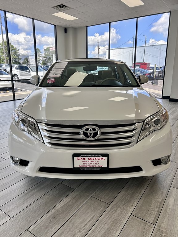 2011 Toyota Avalon Image 2