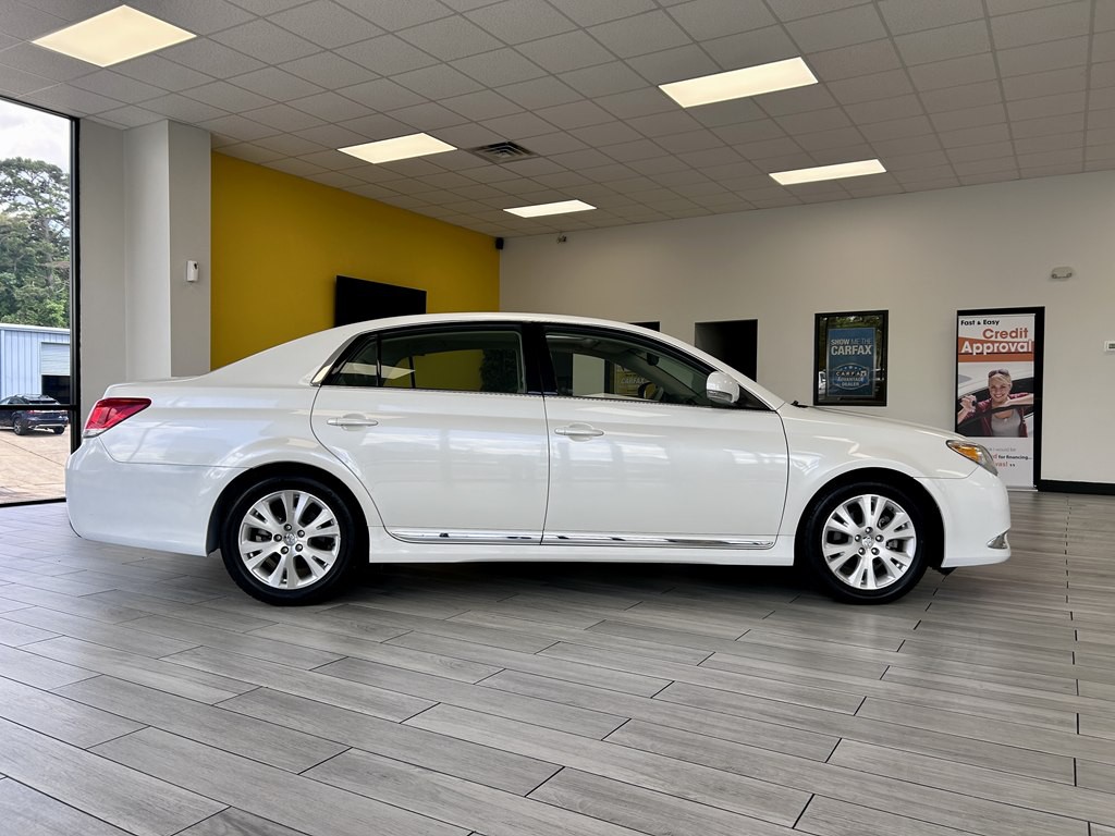 2011 Toyota Avalon Image 5