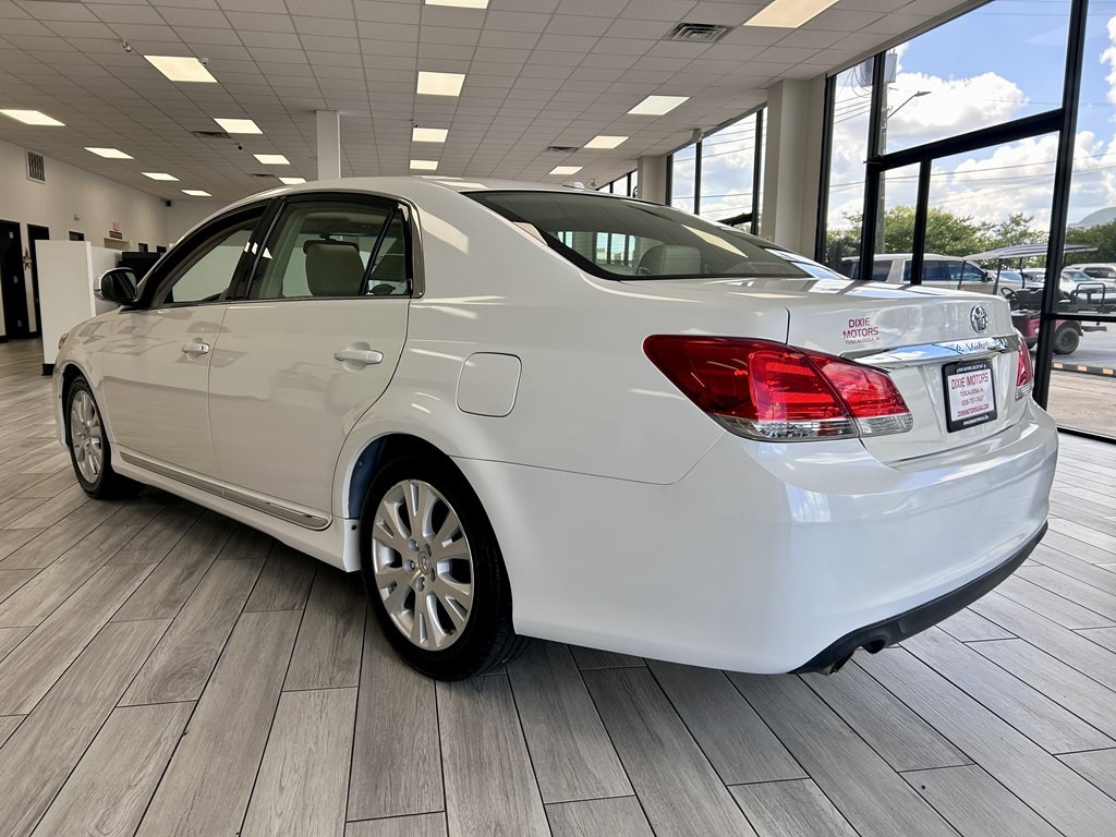 2011 Toyota Avalon Image 7