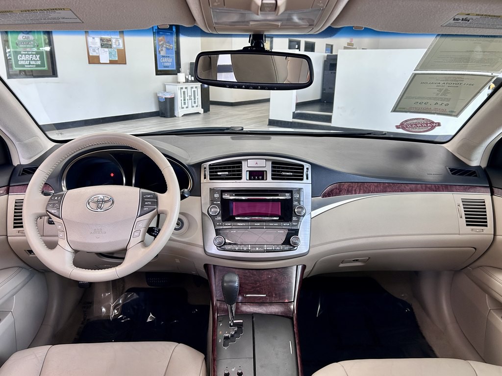 2011 Toyota Avalon Image 10
