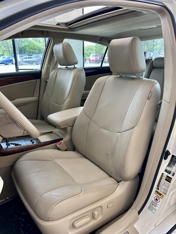 2011 Toyota Avalon Image 14