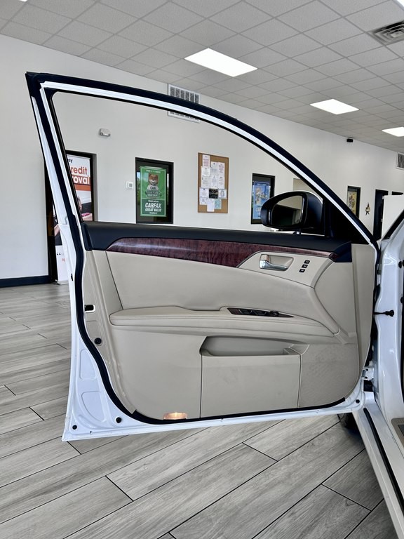 2011 Toyota Avalon Image 15