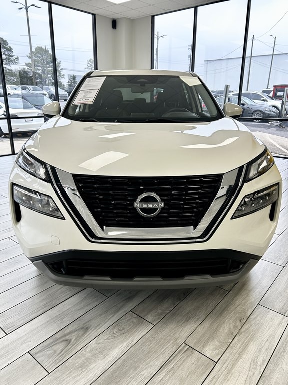 2023 Nissan Rogue Image 2