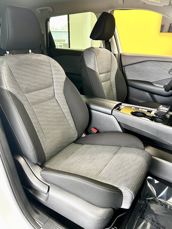 2023 Nissan Rogue Image 16