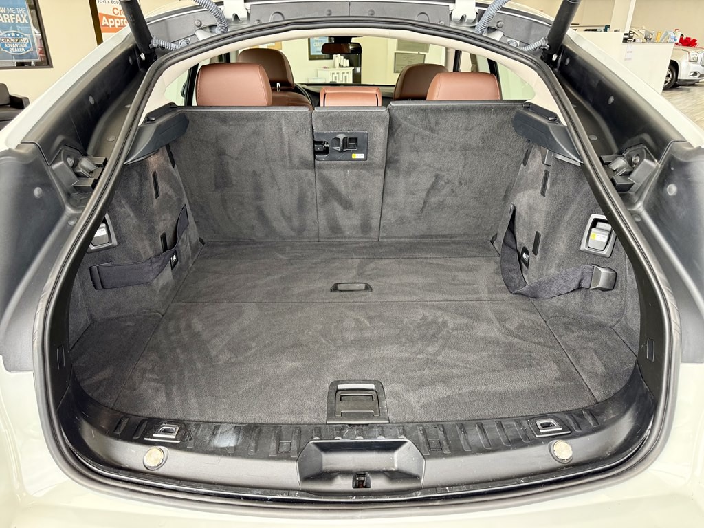 2014 BMW 5 Series Image 9