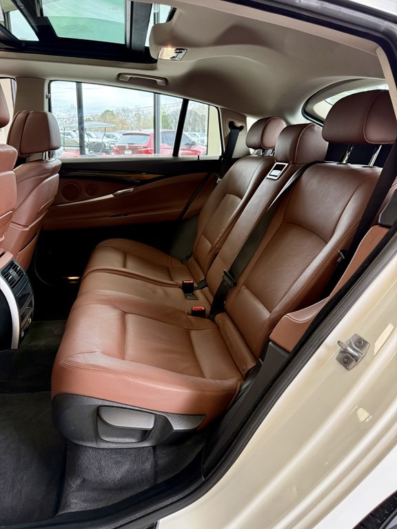 2014 BMW 5 Series Image 17