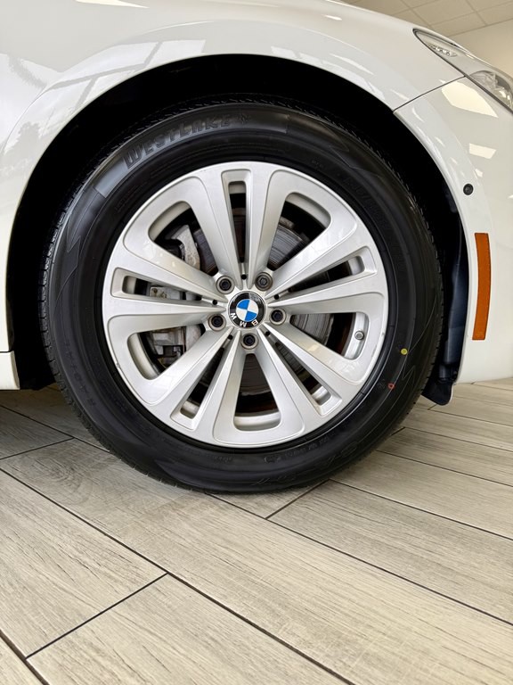 2014 BMW 5 Series Image 19