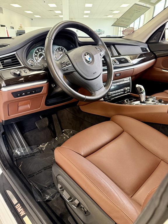 2014 BMW 5 Series Image 12