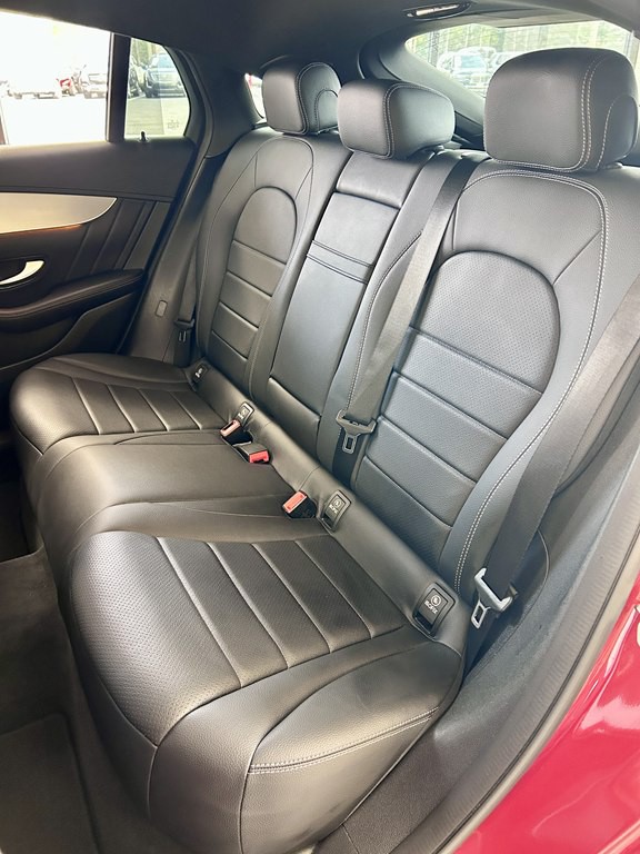 2019 Mercedes-Benz GLC-Class Image 16