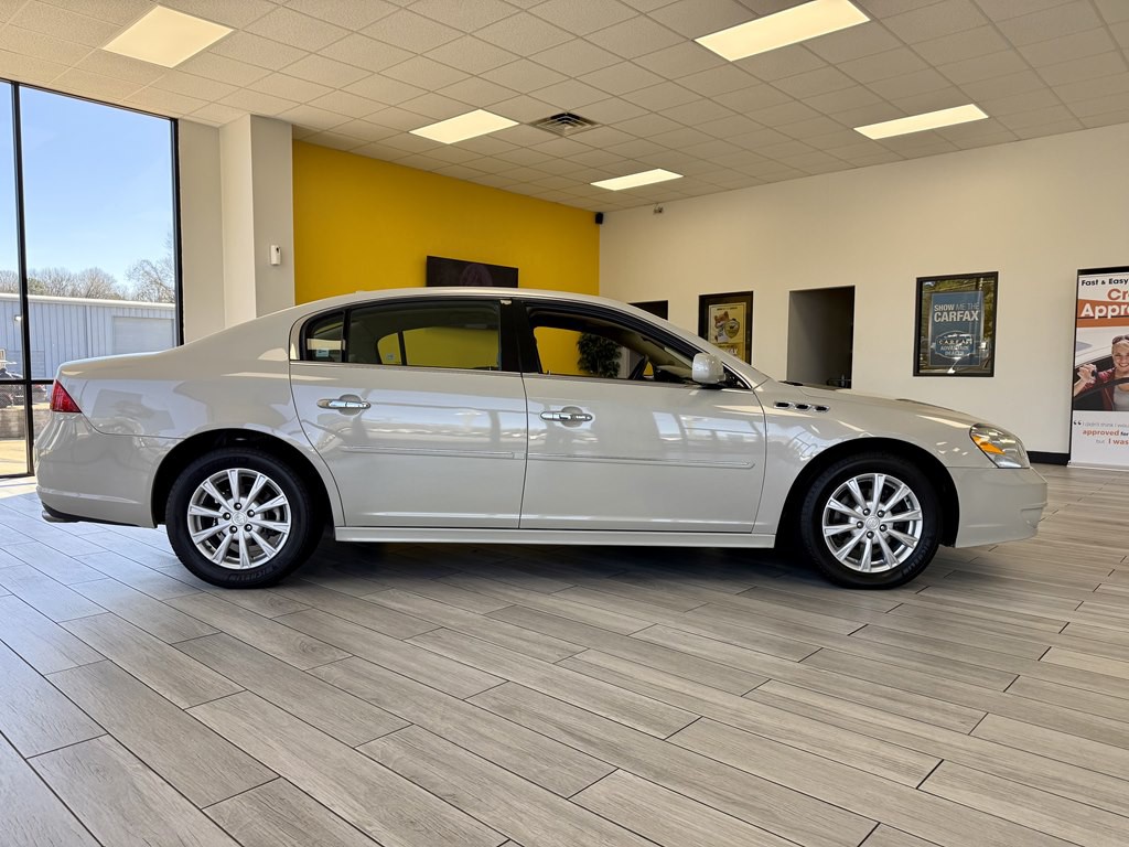 2011 Buick Lucerne Image 5