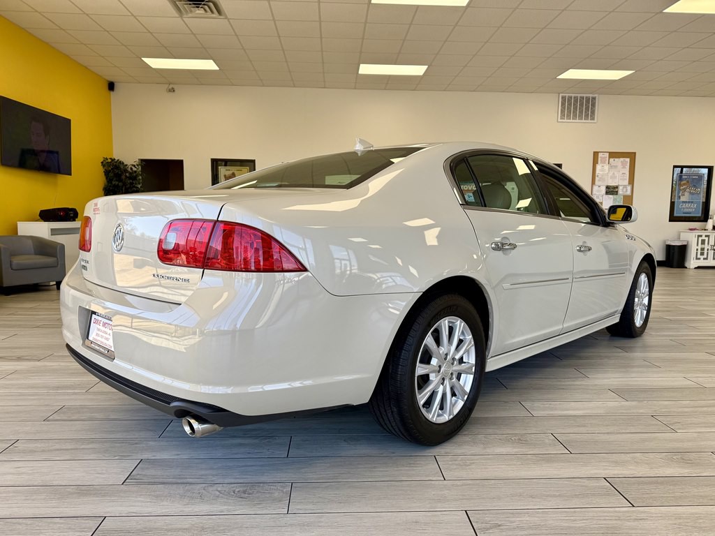 2011 Buick Lucerne Image 6