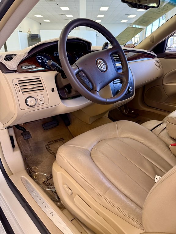 2011 Buick Lucerne Image 12