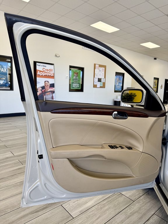 2011 Buick Lucerne Image 14