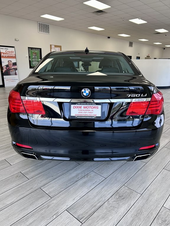 2011 BMW 7 Series Image 8