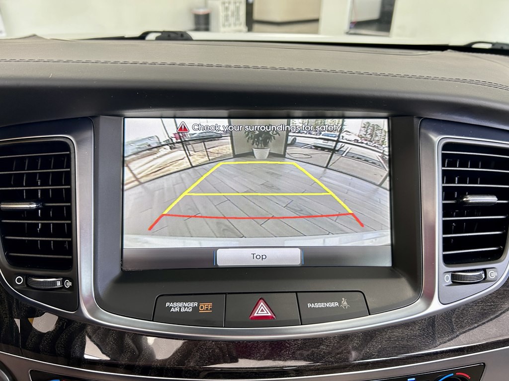 2014 Hyundai Equus Image 11