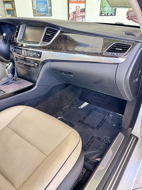 2014 Hyundai Equus Image 12