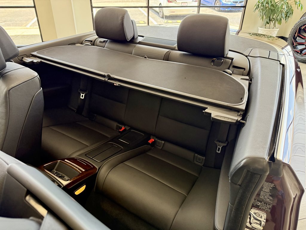 2009 BMW 3 Series Image 16