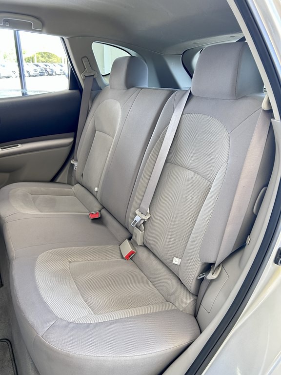 2013 Nissan Rogue Image 16