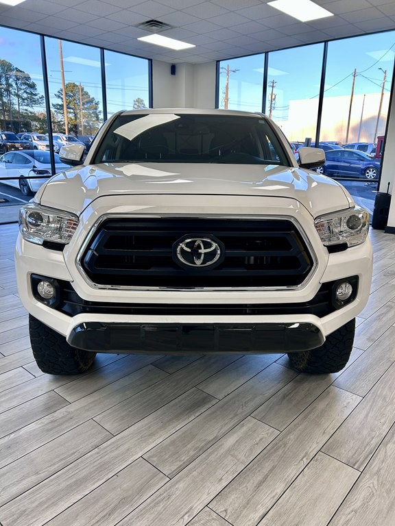 2023 Toyota Tacoma Image 2