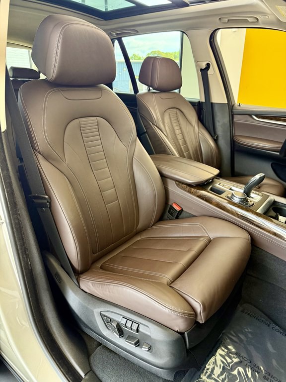 2015 BMW X5 Image 16