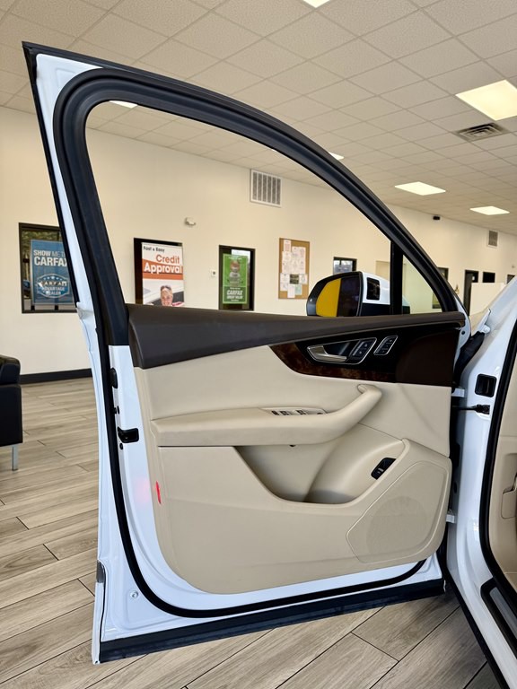 2017 Audi Q7 Image 15