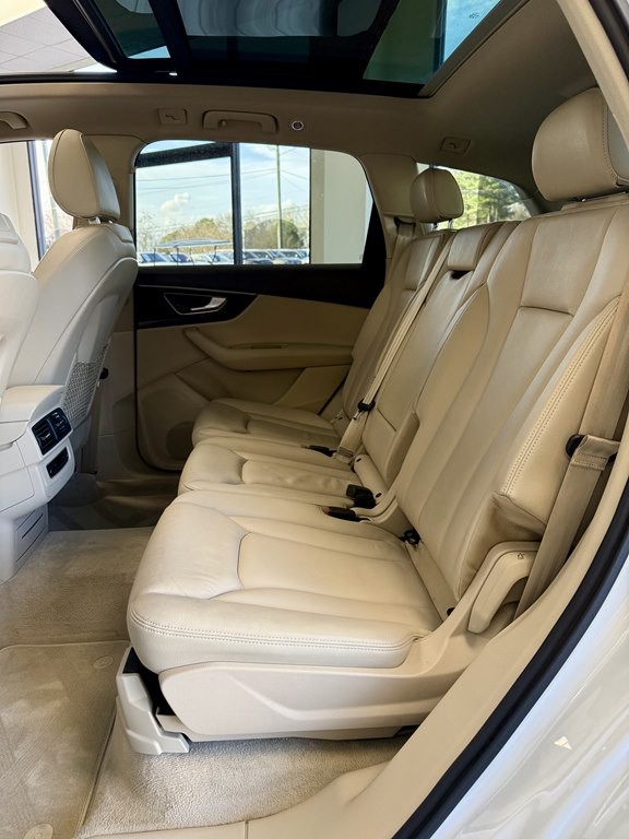 2017 Audi Q7 Image 17