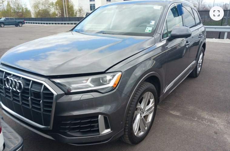 2020 Audi Q7 Image 2