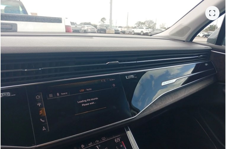 2020 Audi Q7 Image 6