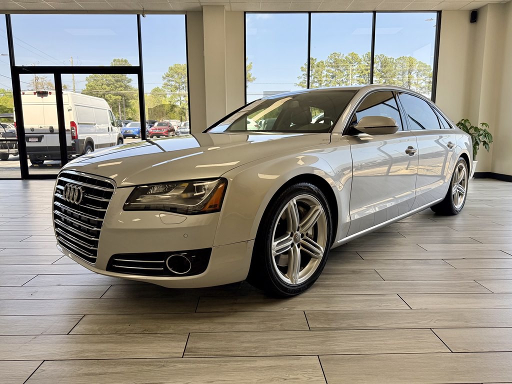 2013 Audi A8 Image 3