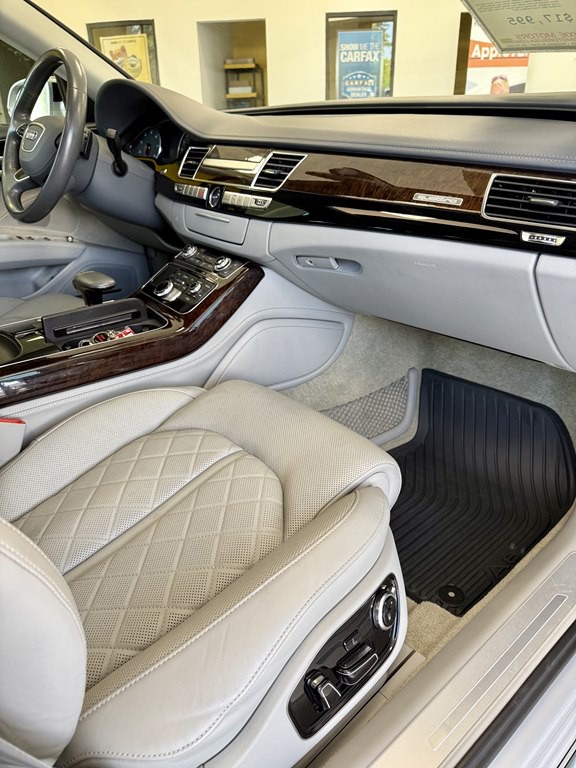 2013 Audi A8 Image 12