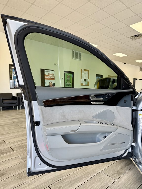 2013 Audi A8 Image 15