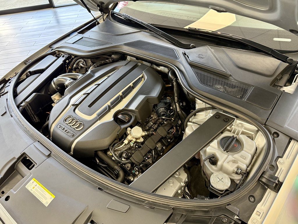 2013 Audi A8 Image 18