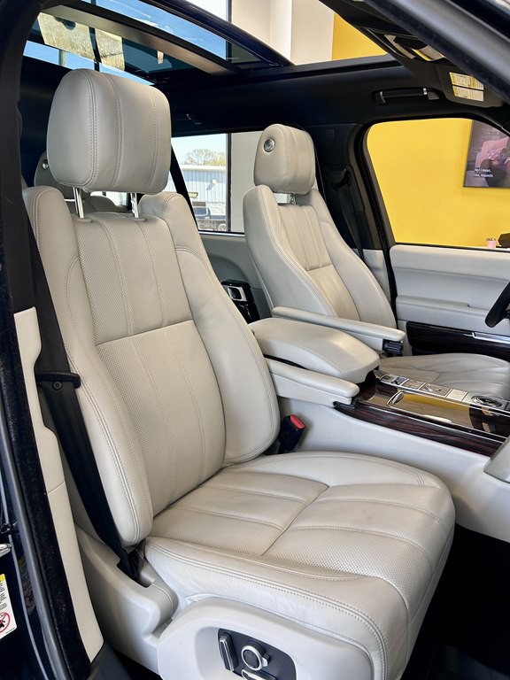 2017 Land Rover Range Rover Image 16