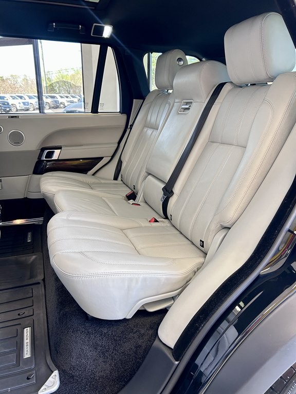 2017 Land Rover Range Rover Image 17