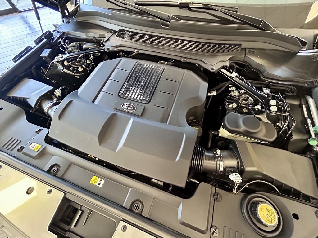 2017 Land Rover Range Rover Image 18