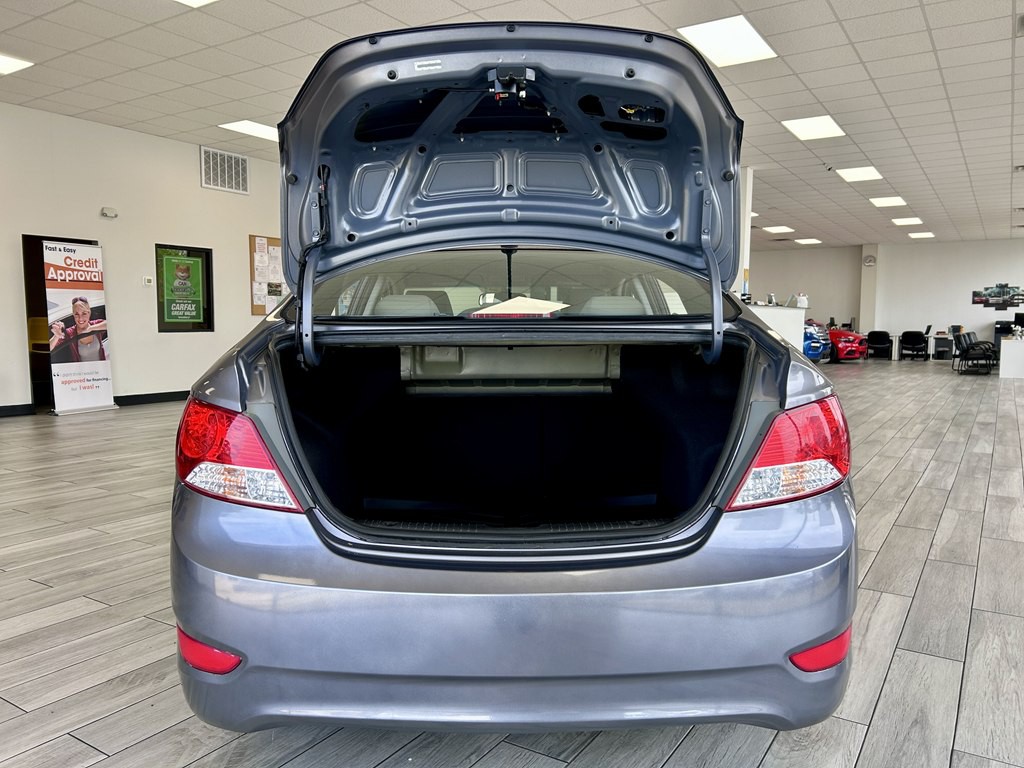 2014 Hyundai Accent Image 9