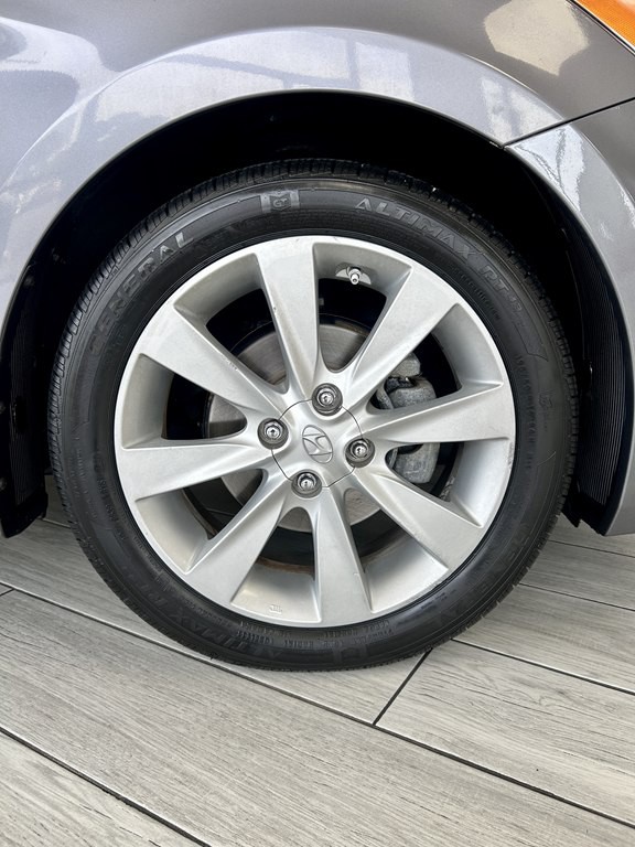 2014 Hyundai Accent Image 18