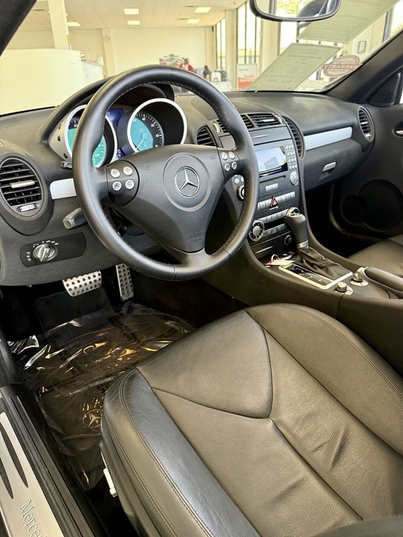 2005 Mercedes-Benz SLK-Class Image 11