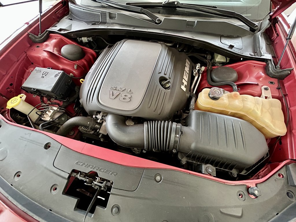 2016 Dodge Charger Image 18
