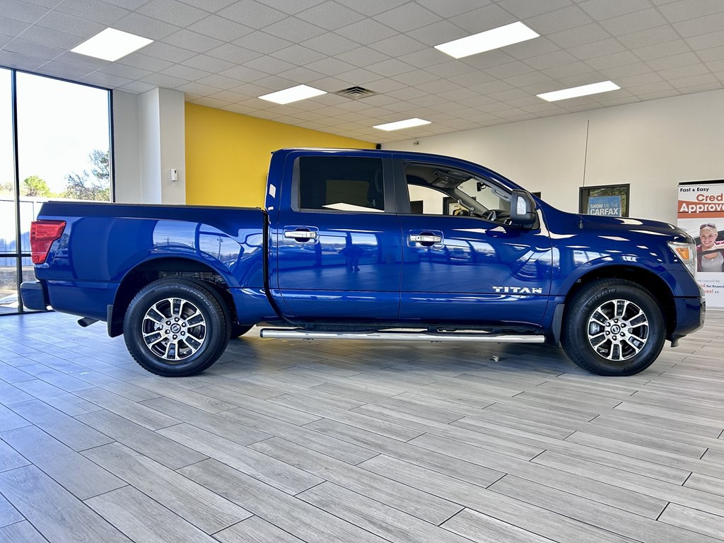 2021 Nissan Titan Image 5