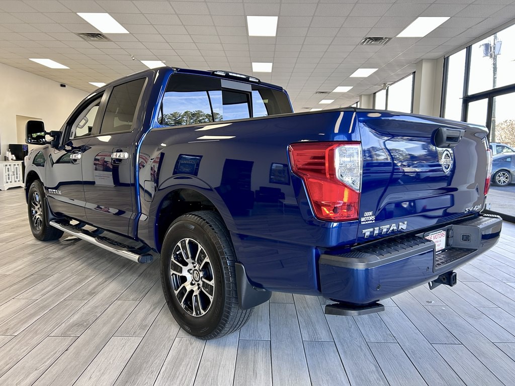 2021 Nissan Titan Image 7