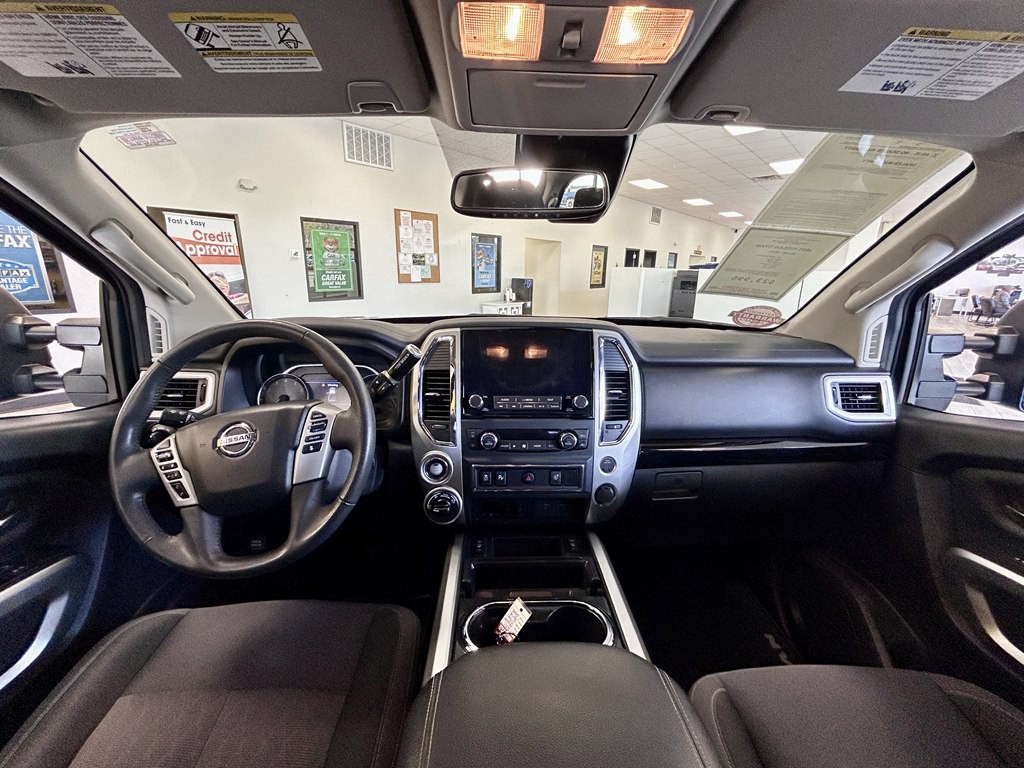 2021 Nissan Titan Image 10