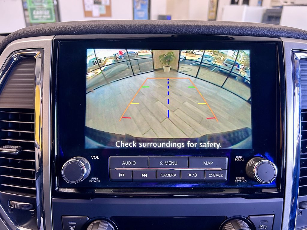 2021 Nissan Titan Image 11