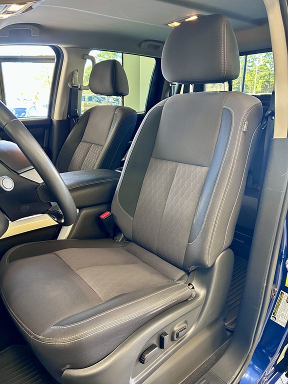 2021 Nissan Titan Image 14