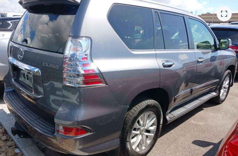 2016 Lexus GX Image 3