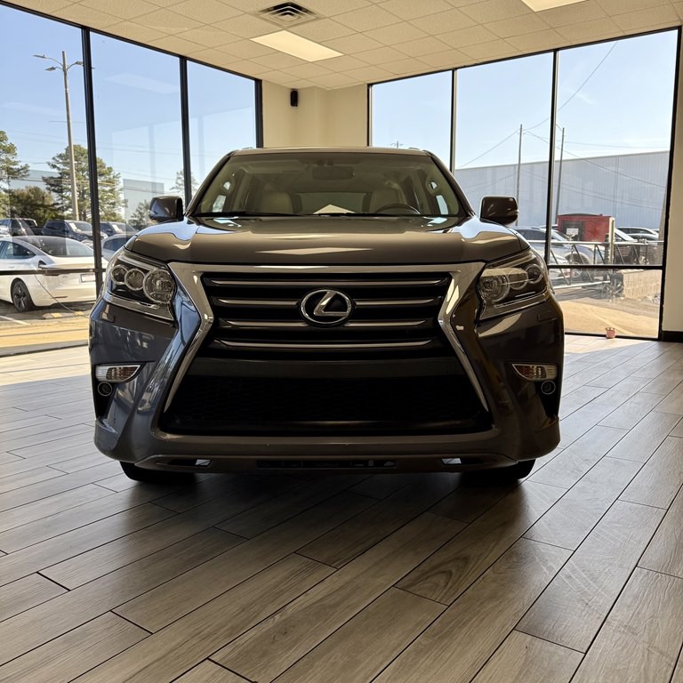 2016 Lexus GX Image 2