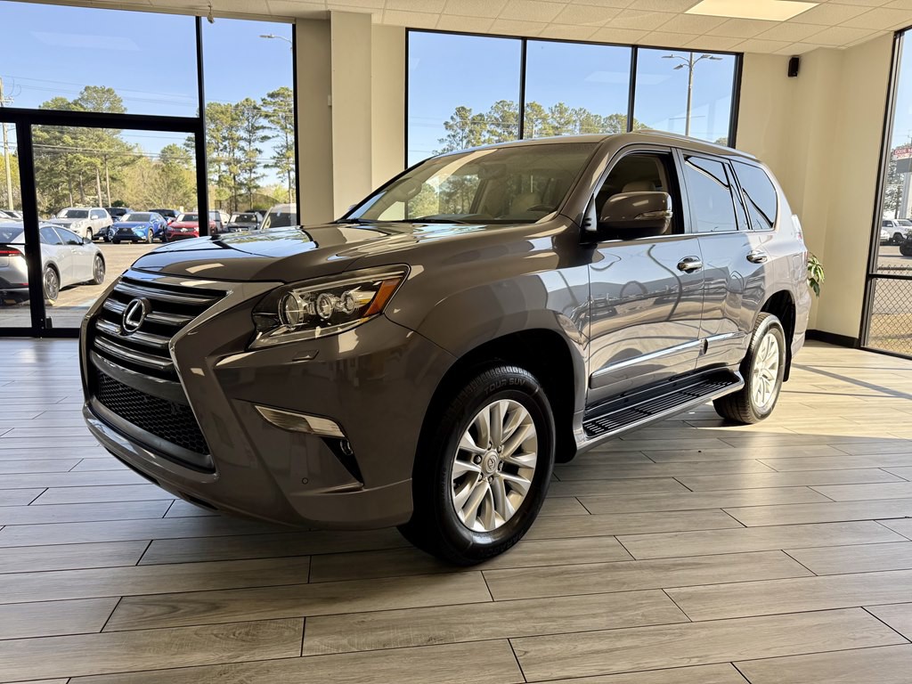 2016 Lexus GX Image 3
