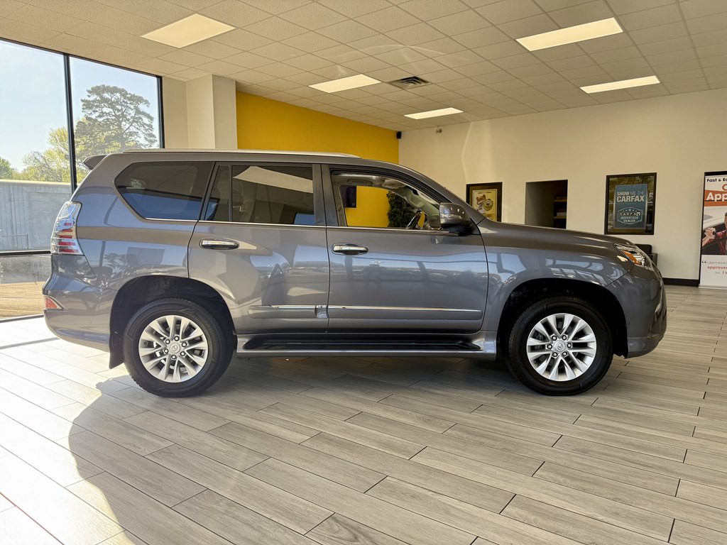 2016 Lexus GX Image 5